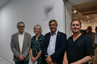 La Sala de Exposiciones de la Facultad de Bellas Artes ya luce el nombre de Chema Cobo