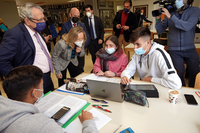 La ministra Nadia Calviño visita la UMA y mantiene un encuentro con estudiantes