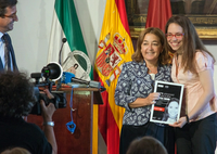 La alumna de la UMA Mayte Hernández, ganadora de los I Premios Talentage