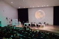 Carlos García-Galán presenta en la ETSI de Telecomunicación el programa Artemis, antesala de la conquista de Marte