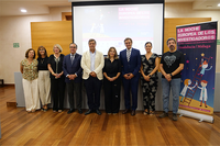 Autoridades posan en el Rectorado en la rueda de prensa de presentación de La Noche 2024