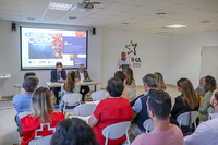 Un instante de la presentación de los cursos en la sede de la FGUMA