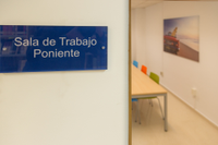 Sala de trabajo en grupo para estudiantes